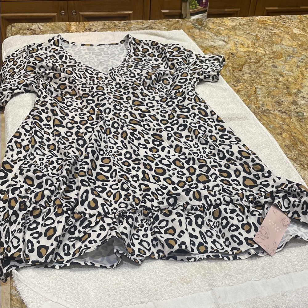 Leopard Print V-Neck Ruffle Hem Tunic Dress - White/Tan/Black